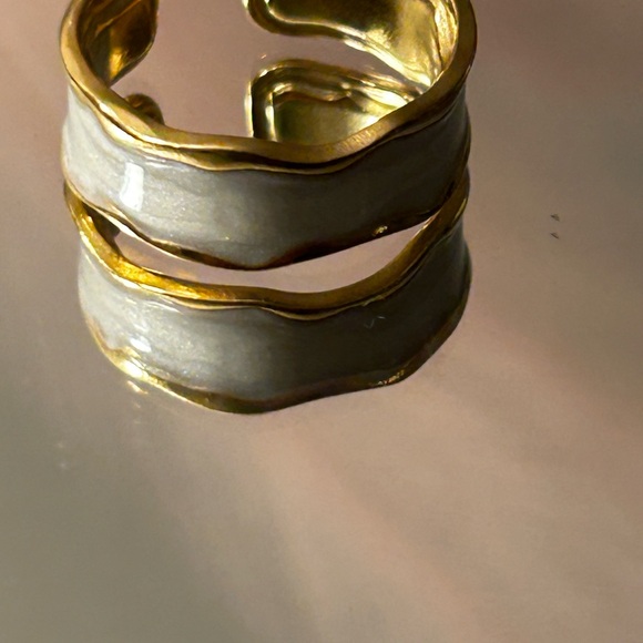 Ring - Picture 7 of 8